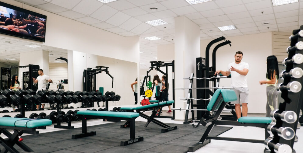 Спортзал і Фітнес-центр в Ужгороді для жінок і чіловіків, дівчат та хлопців